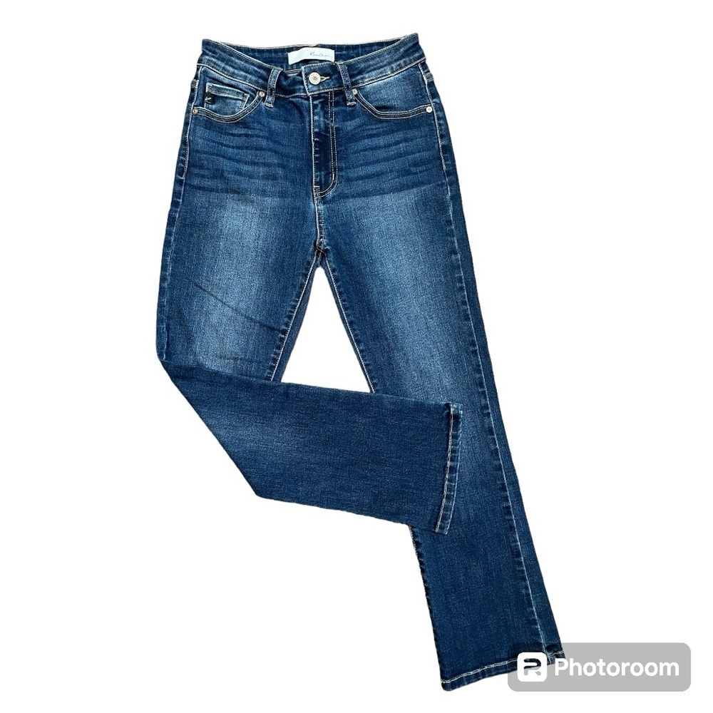 KanCan Estilo Ankle or Puddle Hem Jeans